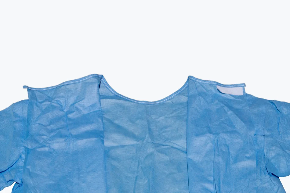 PA001 – Surgeon Gown 60gsm AAMI Level 2 – 5